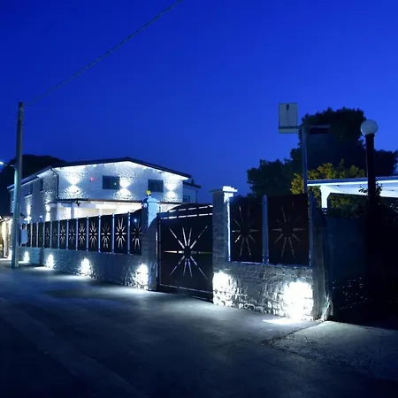 Gda Bed and Breakfast 4*